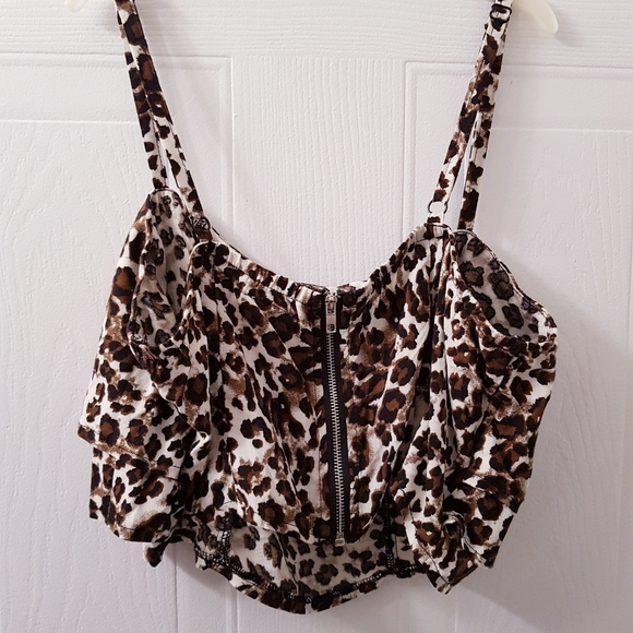 Dream State EUC animal print ruffle crop top - Picture 3 of 4